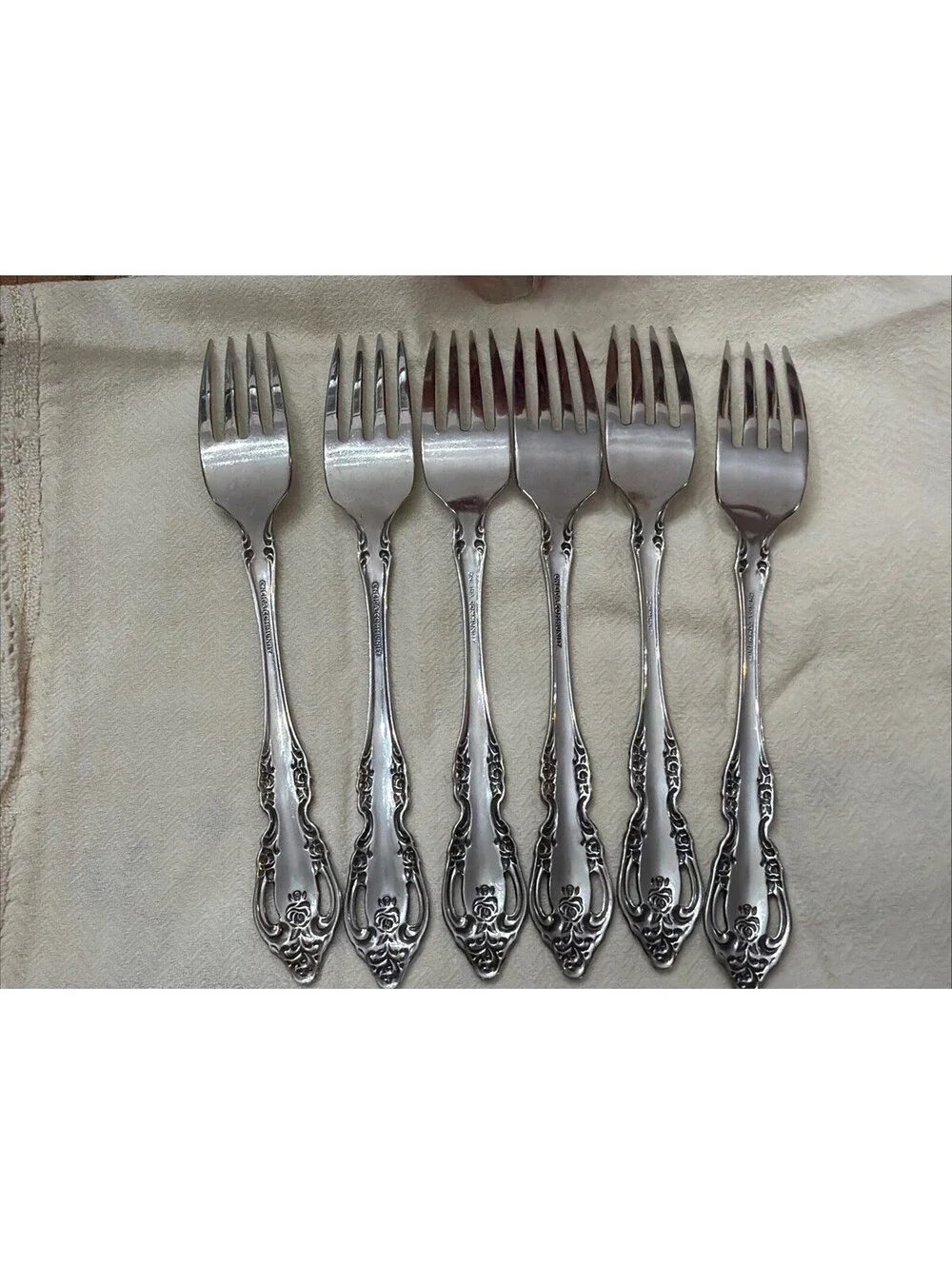 Oneida Community Michelangelo Silver plated  Dinner Forks Set 6 Roses Cottage